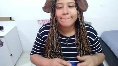 Snapshot of marasilk chatting on November 2025 01:25:02 PM Mara Silk online show from November 2025 01:25:02 PM