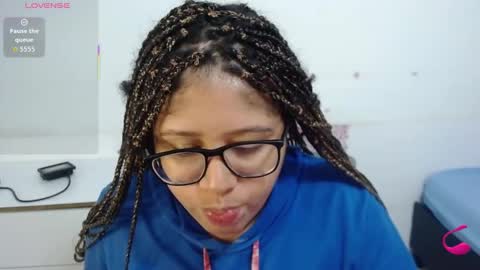 Snapshot of marasilk chatting on December 2025 12:42:02 PM Mara Silk online show from December 2025 12:42:02 PM