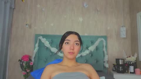 Marcela online show from December 2025 08:13:01 PM