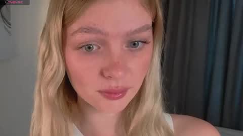 Snapshot of marcia_walker chatting on June 2026 07:33:02 AM Sonya online show from June 2026 07:33:02 AM
