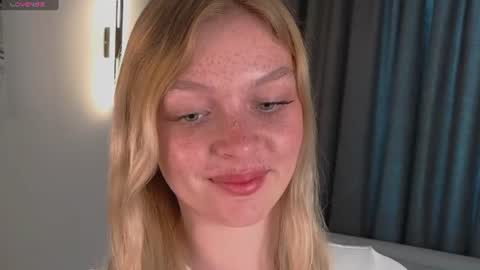 Snapshot of marcia_walker chatting on June 2026 10:15:01 AM Sonya online show from June 2026 10:15:01 AM