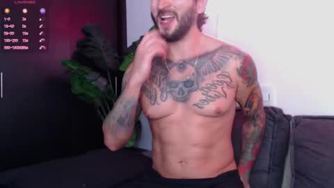 marco_allison43 online show from October 2025 08:44:02 PM