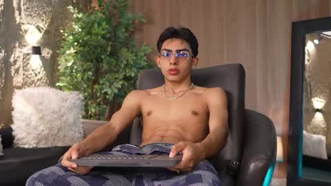 Marco and Ethan online show from December 2025 07:44:01 PM