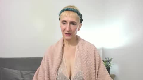 Snapshot of margaretmature chatting on October 2025 12:48:02 PM margaretmature online show from October 2025 12:48:02 PM
