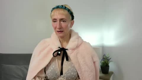 Snapshot of margaretmature chatting on October 2025 03:23:02 PM margaretmature online show from October 2025 03:23:02 PM