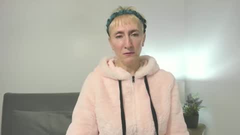 Snapshot of margaretmature chatting on October 2025 03:13:01 PM margaretmature online show from October 2025 03:13:01 PM