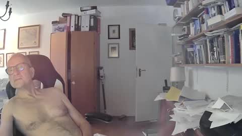 Snapshot of marginalie chatting on December 2024 07:49:02 AM marginalie online show from December 2024 07:49:02 AM