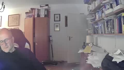 Snapshot of marginalie chatting on December 2024 08:29:01 PM marginalie online show from December 2024 08:29:01 PM