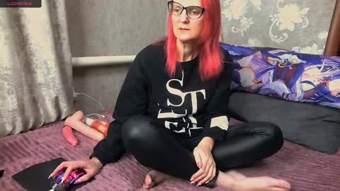 Snapshot of margo_and_alexxxlev chatting on January 2025 11:06:01 AM Margo and Alex online show from January 2025 11:06:01 AM