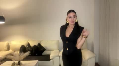 Margot online show from October 2025 01:06:01 AM