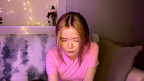 Lina online show from February 2026 09:35:01 PM