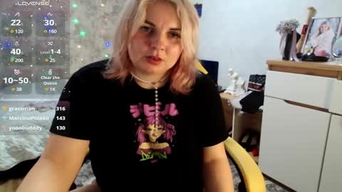 Mari online show from February 2025 05:45:01 PM