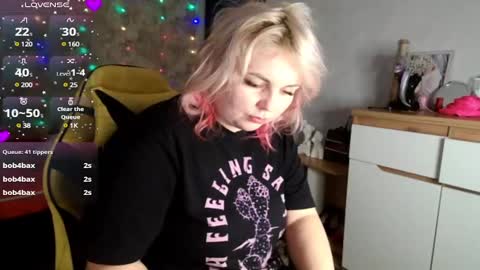 Mari online show from February 2025 09:31:02 AM