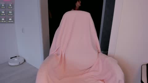 Snapshot of mari__anna chatting on April 2026 01:24:01 PM PVT IS OPEN LOVES AND WE DONT HAVE LIMITS online show from April 2026 01:24:01 PM