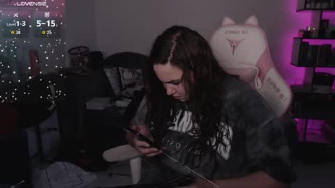 mari moore online show from October 2025 09:30:02 AM