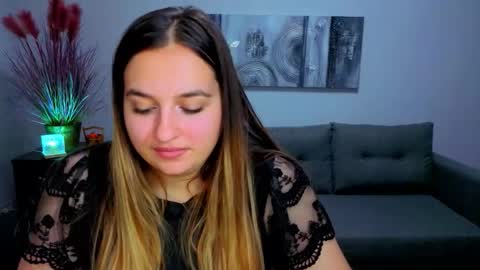 Snapshot of maria_bond chatting on November 2025 08:31:02 AM Maria online show from November 2025 08:31:02 AM