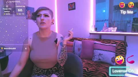 Maria fernanda online show from December 2025 07:21:01 PM