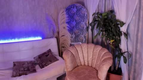 MARIA online show from November 2025 12:24:02 AM