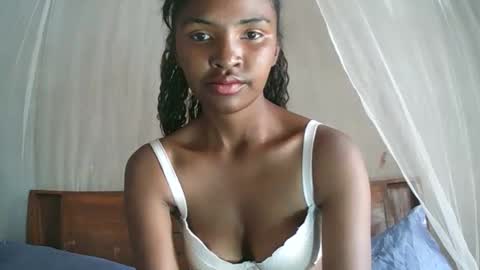 Maria online show from November 2025 05:29:02 AM