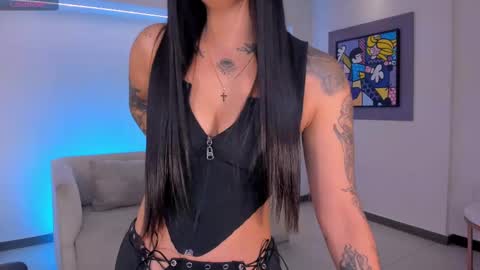 MARIA HERRERA  online show from September 2025 09:51:01 PM