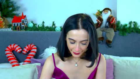 Snapshot of mariamenson chatting on December 2024 05:02:01 AM MariaMenson online show from December 2024 05:02:01 AM