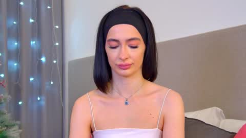 Snapshot of mariamenson chatting on December 2024 10:00:01 PM MariaMenson online show from December 2024 10:00:01 PM