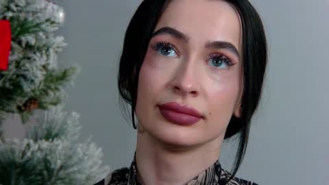 Snapshot of mariamenson chatting on December 2024 01:00:02 PM MariaMenson online show from December 2024 01:00:02 PM