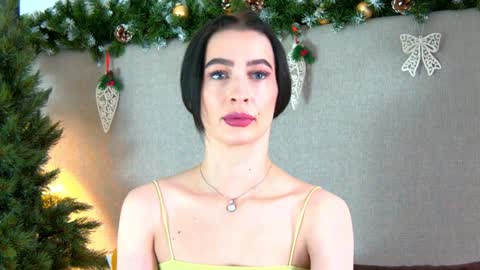 Snapshot of mariamenson chatting on December 2024 06:37:02 PM MariaMenson online show from December 2024 06:37:02 PM