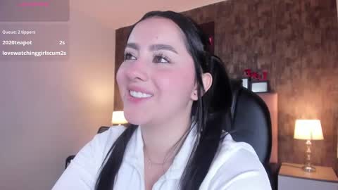 Marian online show from October 2025 07:03:01 PM