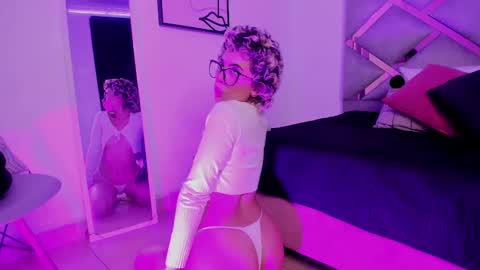 Snapshot of marian_pinzon chatting on January 2025 03:32:02 AM Marian online show from January 2025 03:32:02 AM