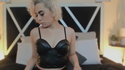 Marian online show from December 2025 02:31:02 AM