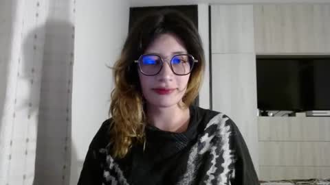 Snapshot of mariana124_ chatting on December 2024 07:42:02 PM Mariana online show from December 2024 07:42:02 PM