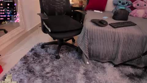 Mar y online show from November 2025 03:01:02 PM