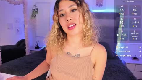 Snapshot of mariana_es chatting on December 2024 10:34:02 AM Mariana online show from December 2024 10:34:02 AM