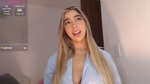 Snapshot of mariana_es chatting on September 2025 05:18:02 PM Mariana online show from September 2025 05:18:02 PM