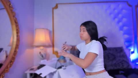 Mariana   online show from December 2025 10:55:02 AM