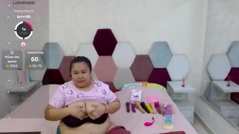 mariana online show from October 2025 08:42:01 PM