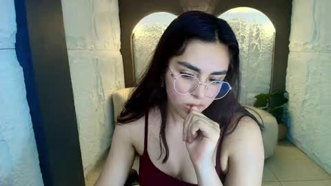 Snapshot of marianna_r_ chatting on February 2026 07:45:01 PM marianna_r_ online show from February 2026 07:45:01 PM