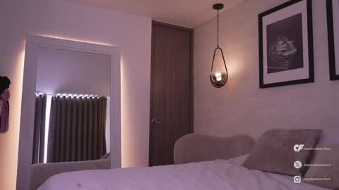 MARIANA  online show from September 2025 09:25:01 PM