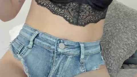 Maria Pettit online show from November 2025 11:10:02 AM