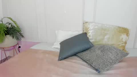 Maria Pettit online show from March 2026 12:11:01 PM