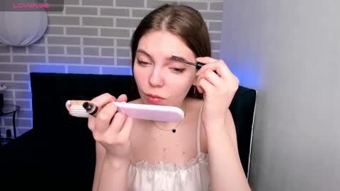 Mary 3 online show from October 2025 01:39:02 AM