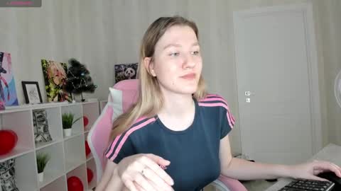 Snapshot of mariel_brown chatting on February 2025 12:03:02 PM mariel_brown online show from February 2025 12:03:02 PM