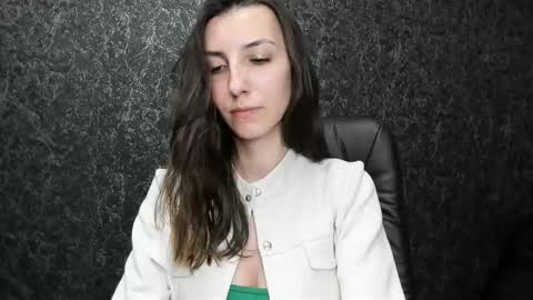 Snapshot of marielleanker chatting on October 2025 03:43:01 PM marielleanker online show from October 2025 03:43:01 PM