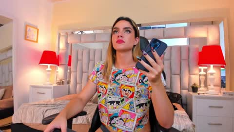 mariiahneedles online show from December 2024 03:55:02 AM