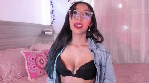 Luna Dulk online show from December 2025 01:53:01 PM