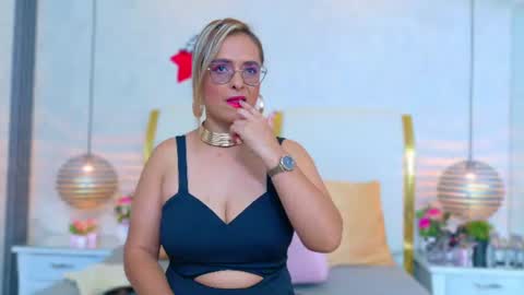 Marilyn Vega online show from June 2026 09:41:02 PM