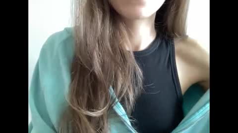 Snapshot of marinalovenow chatting on March 2025 09:40:02 AM Marina online show from March 2025 09:40:02 AM