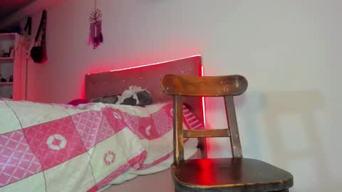 Nathaly online show from February 2026 06:15:02 PM