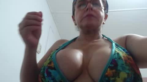 mariska_69 online show from February 2026 02:12:02 PM